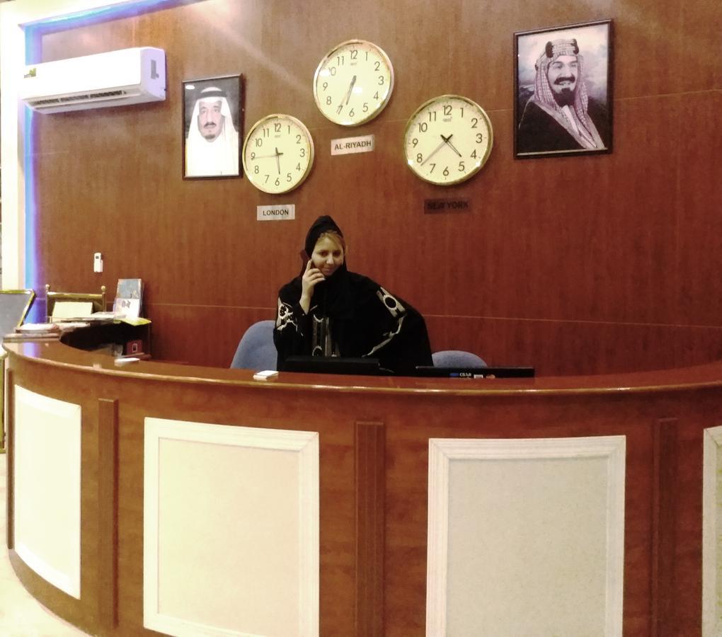 Al Raha Garden Suites Aparthotel