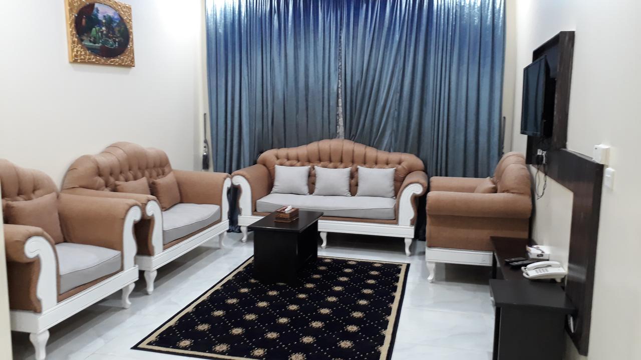 Al Raha Garden Suites Aparthotel 3*