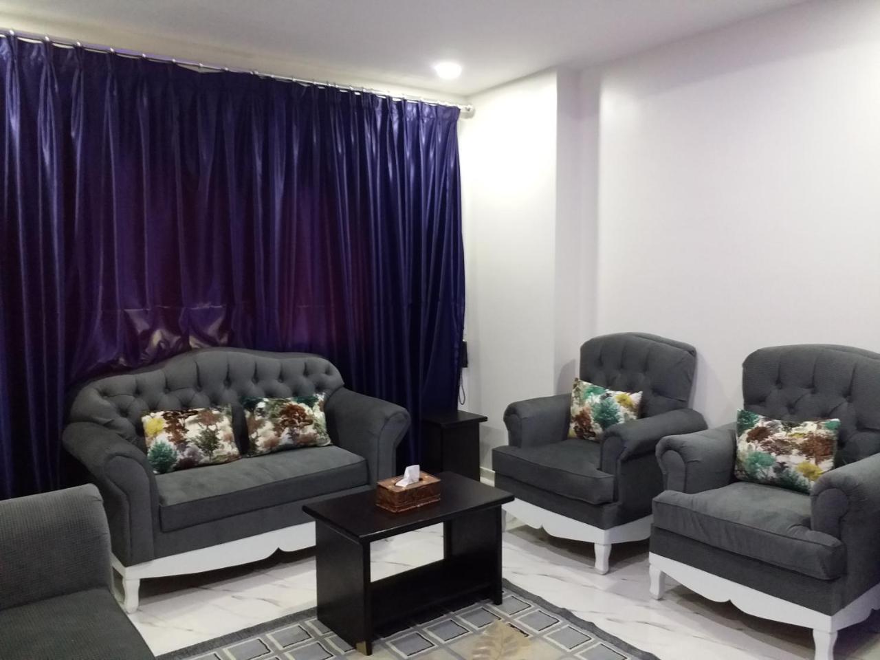 Aparthotel Al Raha Garden Suites 3*